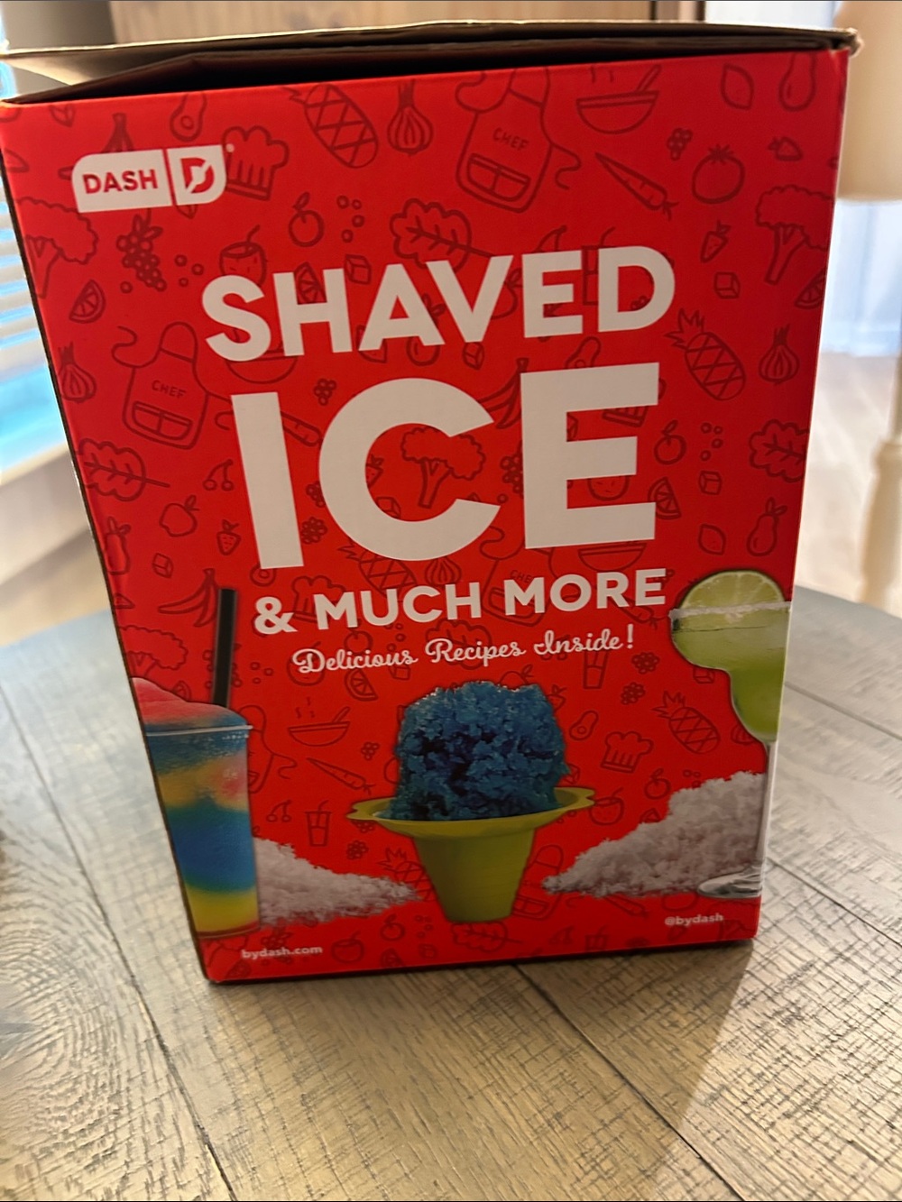 Dash Shaved Ice Maker in Mint Green and Clear - Picture 4 of 5